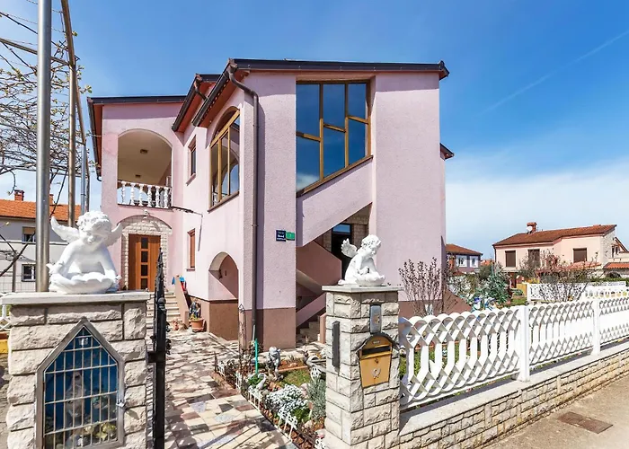 Appartement 3 Bedroom In *