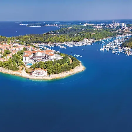 3 Bedroom In Pula