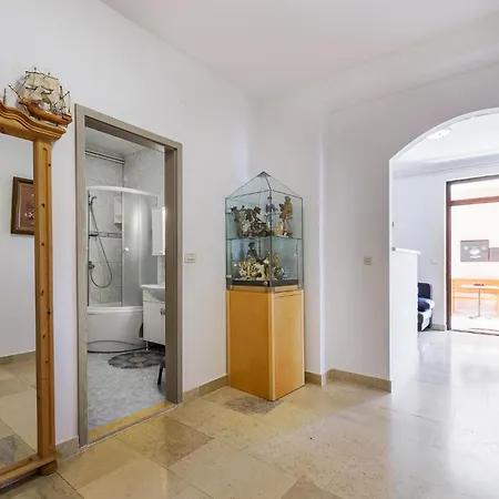 3 Bedroom In Apartment