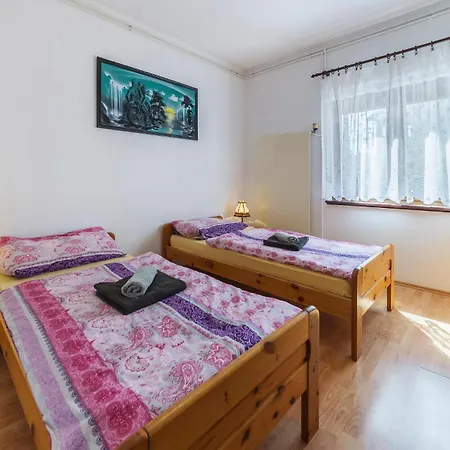 Awesome In Apartment Pula